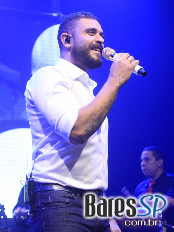 Abertura para convidados do Lapa 40 Graus com show de Diogo Nogueira e Marcelo D2 Abertura para convidados do Lapa 40 Graus com show de Diogo Nogueira e Marcelo D2