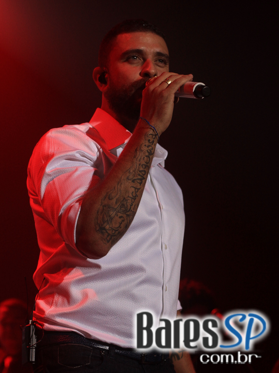 Abertura para convidados do Lapa 40 Graus com show de Diogo Nogueira e Marcelo D2 Abertura para convidados do Lapa 40 Graus com show de Diogo Nogueira e Marcelo D2