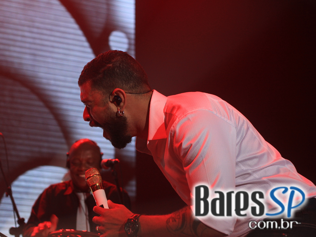 Abertura para convidados do Lapa 40 Graus com show de Diogo Nogueira e Marcelo D2 Abertura para convidados do Lapa 40 Graus com show de Diogo Nogueira e Marcelo D2