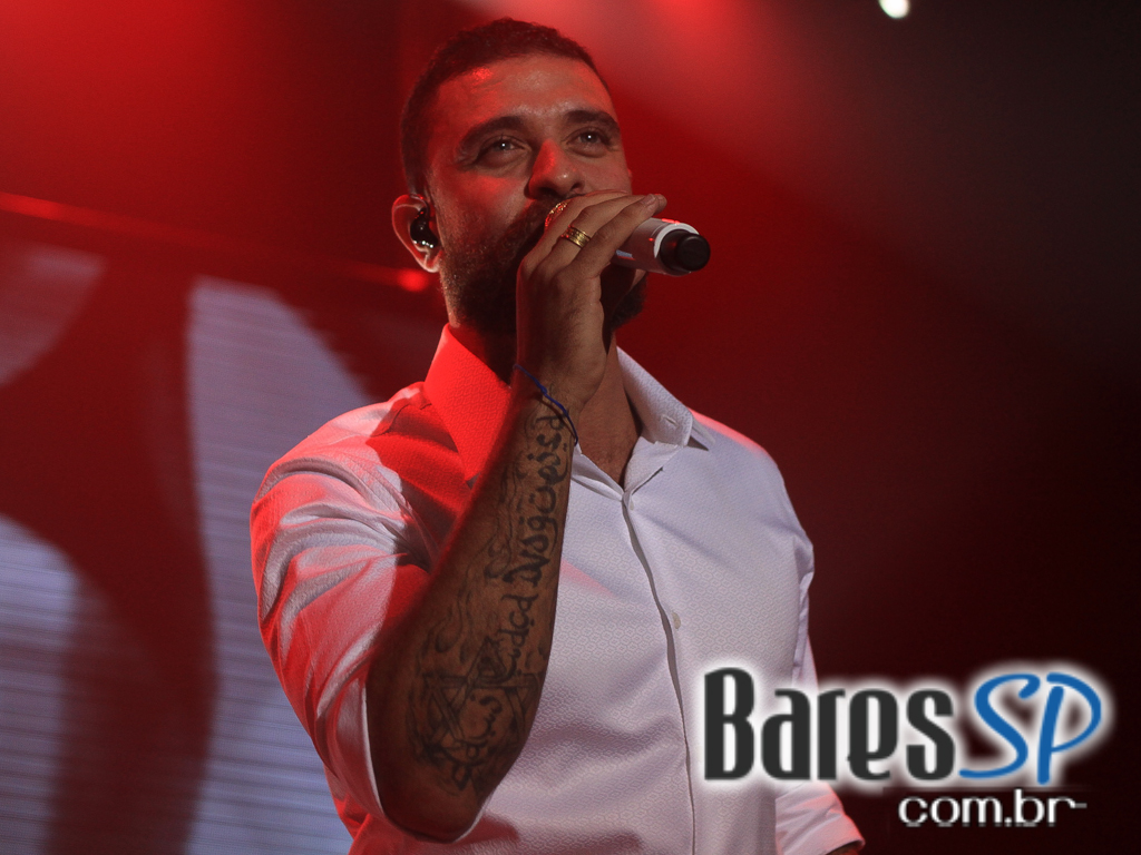 Abertura para convidados do Lapa 40 Graus com show de Diogo Nogueira e Marcelo D2 Abertura para convidados do Lapa 40 Graus com show de Diogo Nogueira e Marcelo D2