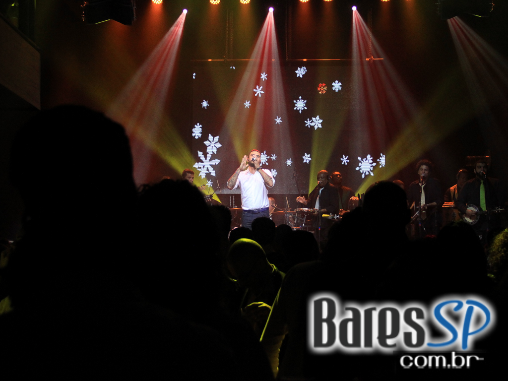 Abertura para convidados do Lapa 40 Graus com show de Diogo Nogueira e Marcelo D2 Abertura para convidados do Lapa 40 Graus com show de Diogo Nogueira e Marcelo D2