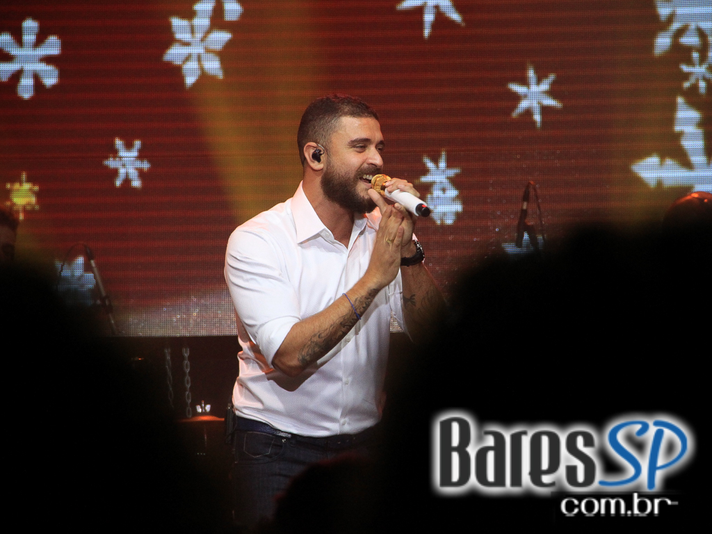 Abertura para convidados do Lapa 40 Graus com show de Diogo Nogueira e Marcelo D2 Abertura para convidados do Lapa 40 Graus com show de Diogo Nogueira e Marcelo D2