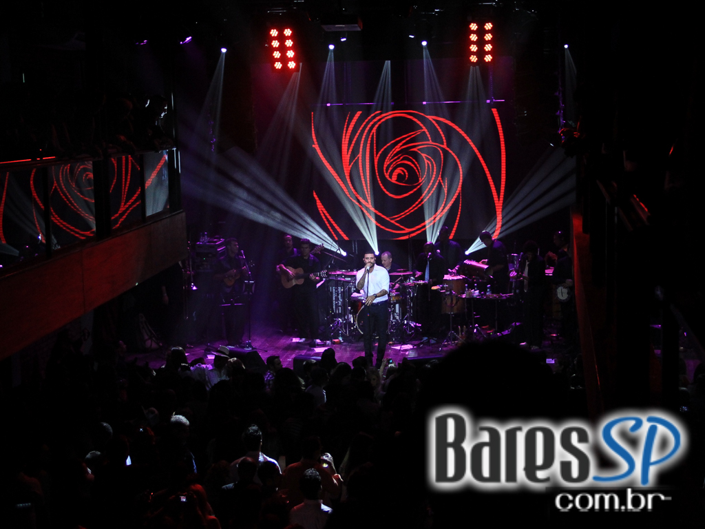 Abertura para convidados do Lapa 40 Graus com show de Diogo Nogueira e Marcelo D2 Abertura para convidados do Lapa 40 Graus com show de Diogo Nogueira e Marcelo D2