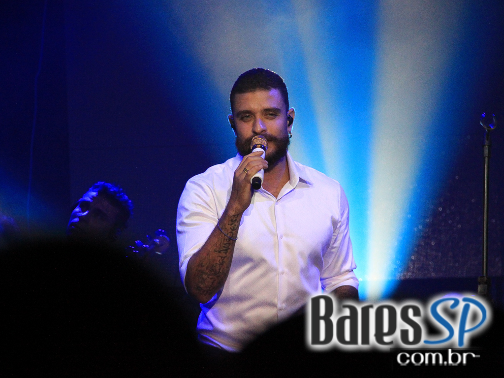 Abertura para convidados do Lapa 40 Graus com show de Diogo Nogueira e Marcelo D2 Abertura para convidados do Lapa 40 Graus com show de Diogo Nogueira e Marcelo D2
