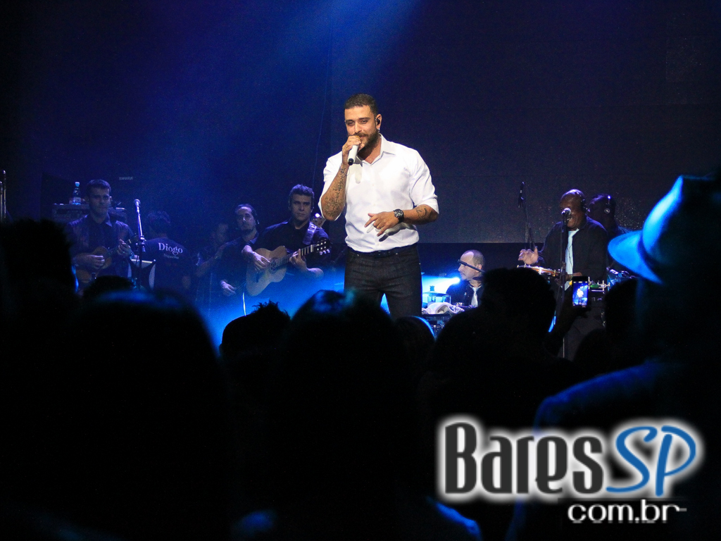 Abertura para convidados do Lapa 40 Graus com show de Diogo Nogueira e Marcelo D2 Abertura para convidados do Lapa 40 Graus com show de Diogo Nogueira e Marcelo D2