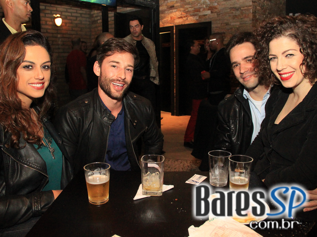 Abertura para convidados do Lapa 40 Graus com show de Diogo Nogueira e Marcelo D2 Abertura para convidados do Lapa 40 Graus com show de Diogo Nogueira e Marcelo D2
