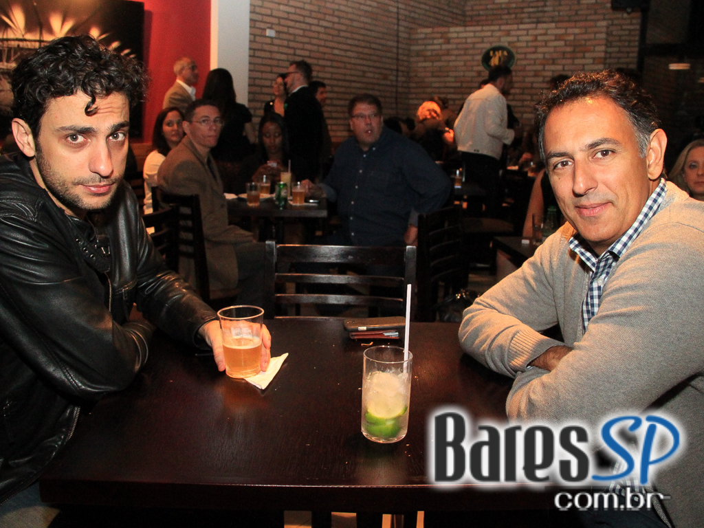 Abertura para convidados do Lapa 40 Graus com show de Diogo Nogueira e Marcelo D2 Abertura para convidados do Lapa 40 Graus com show de Diogo Nogueira e Marcelo D2