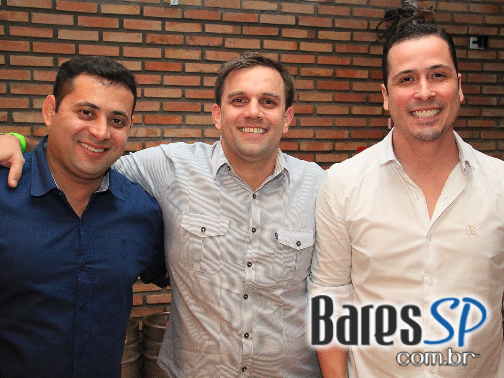 Abertura para convidados do Lapa 40 Graus com show de Diogo Nogueira e Marcelo D2 Abertura para convidados do Lapa 40 Graus com show de Diogo Nogueira e Marcelo D2