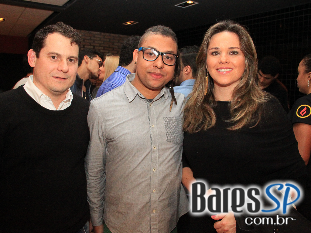 Abertura para convidados do Lapa 40 Graus com show de Diogo Nogueira e Marcelo D2 Abertura para convidados do Lapa 40 Graus com show de Diogo Nogueira e Marcelo D2