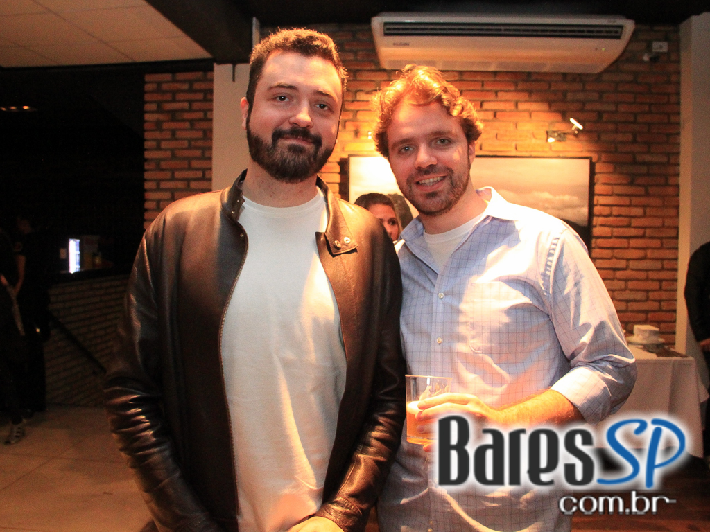 Abertura para convidados do Lapa 40 Graus com show de Diogo Nogueira e Marcelo D2 Abertura para convidados do Lapa 40 Graus com show de Diogo Nogueira e Marcelo D2