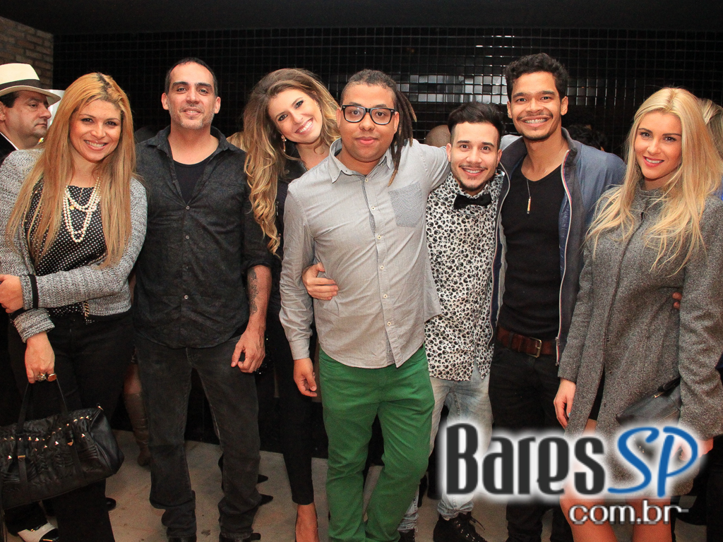 Abertura para convidados do Lapa 40 Graus com show de Diogo Nogueira e Marcelo D2 Abertura para convidados do Lapa 40 Graus com show de Diogo Nogueira e Marcelo D2