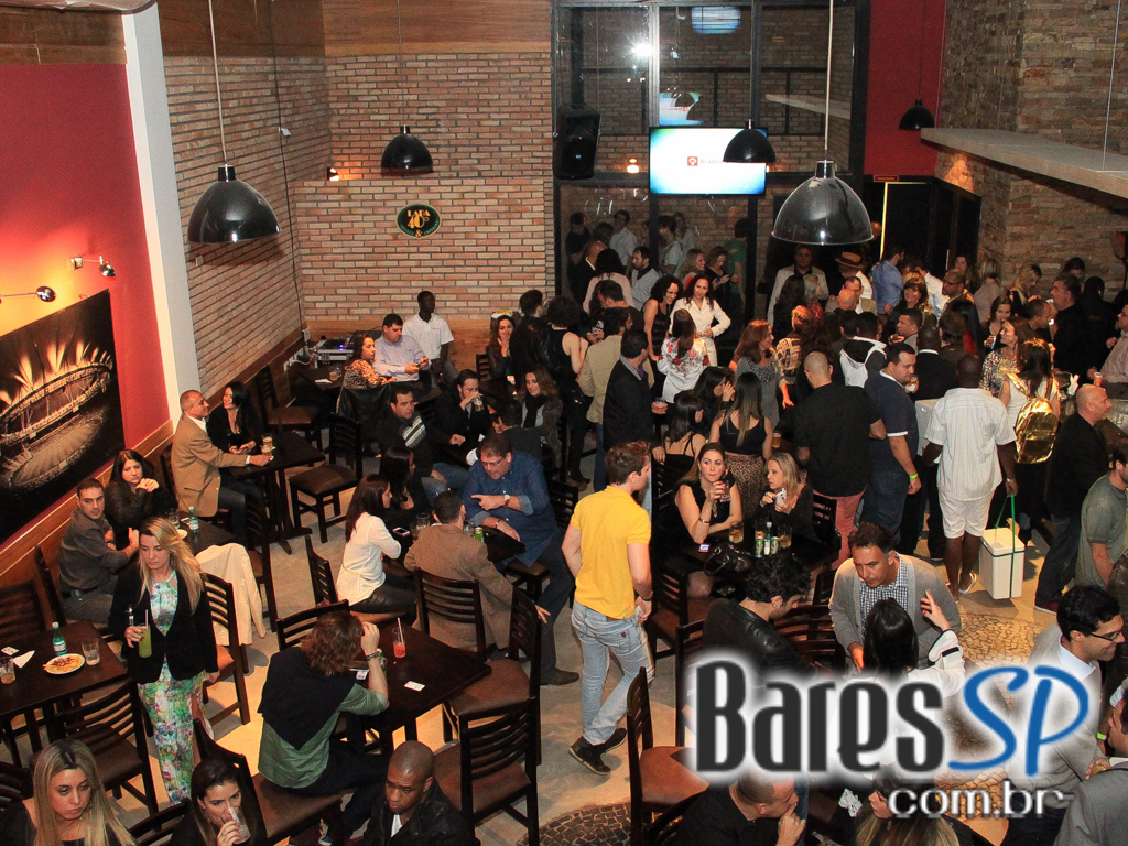 Abertura para convidados do Lapa 40 Graus com show de Diogo Nogueira e Marcelo D2 Abertura para convidados do Lapa 40 Graus com show de Diogo Nogueira e Marcelo D2