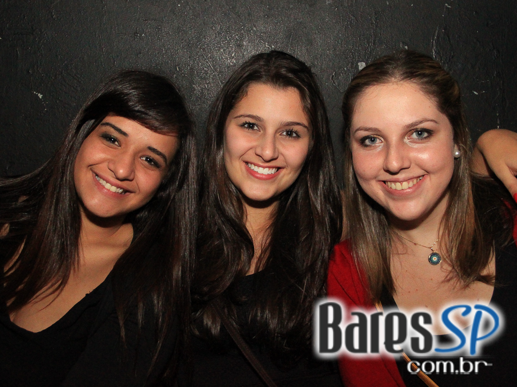 Projeto Enxame apresentou line-up especial na quinta na Clash Club Projeto Enxame apresentou line-up especial na quinta na Clash Club