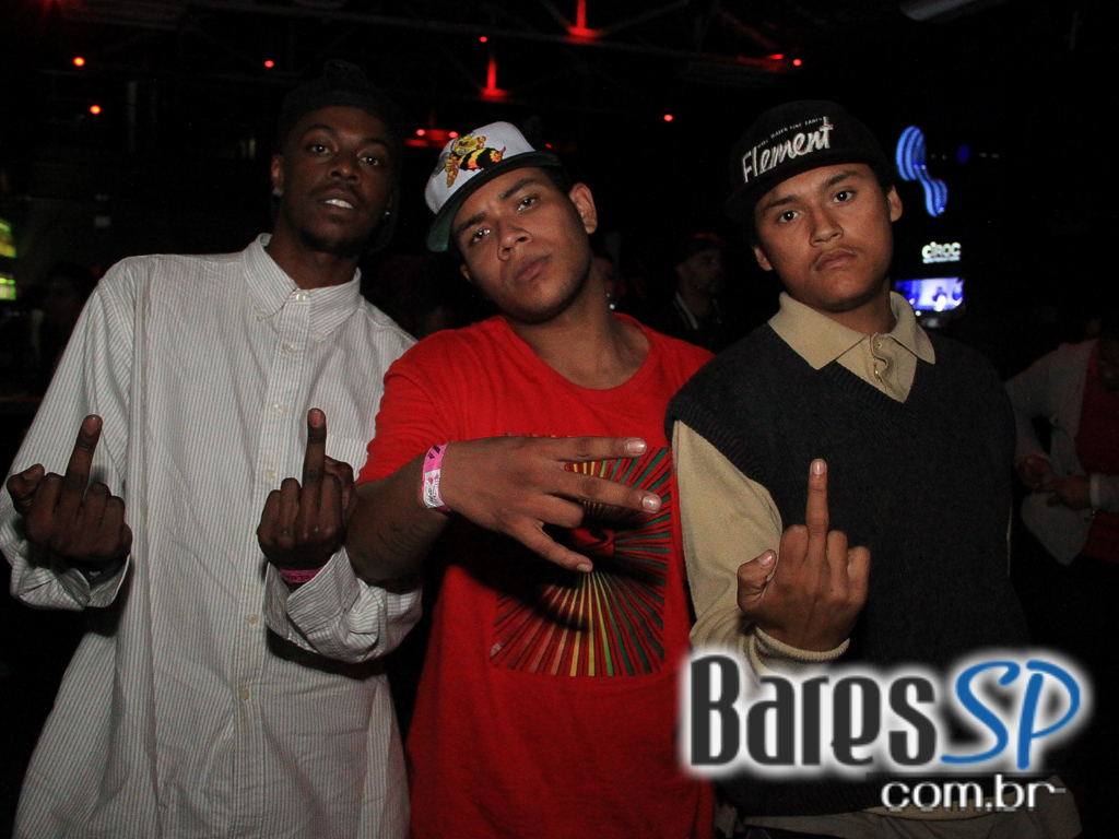 Projeto Enxame apresentou line-up especial na quinta na Clash Club Projeto Enxame apresentou line-up especial na quinta na Clash Club