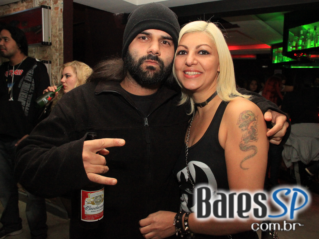 Manifesto Rock Bar realizou o lançamento da coletânea em homenagem aos 40 anos da banda Kiss Manifesto Rock Bar realizou o lançamento da coletânea em homenagem aos 40 anos da banda Kiss