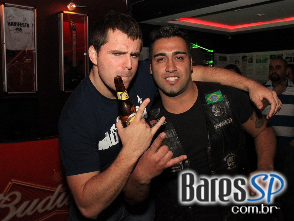 Manifesto Rock Bar realizou o lançamento da coletânea em homenagem aos 40 anos da banda Kiss Manifesto Rock Bar realizou o lançamento da coletânea em homenagem aos 40 anos da banda Kiss