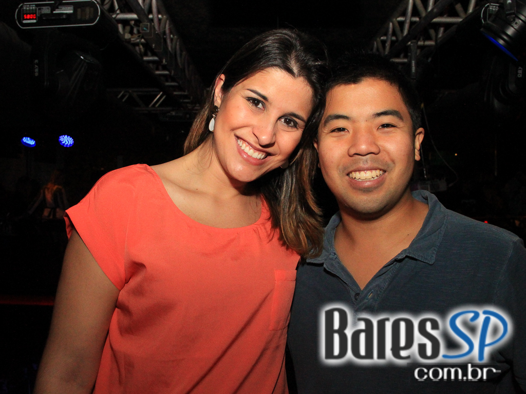 Apresentação da banda Aliados no palco do Na Mata Café Apresentação da banda Aliados no palco do Na Mata Café