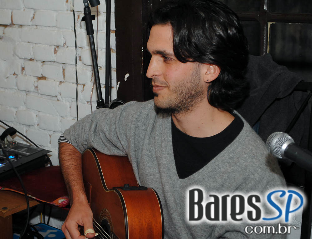 Umbabarauma Bar recebeu no domingo Brasilianos e os Bartolomeus Umbabarauma Bar recebeu no domingo Brasilianos e os Bartolomeus