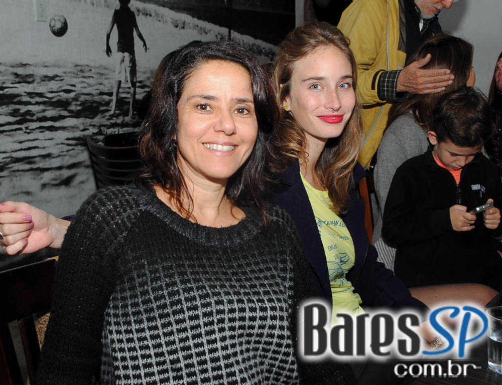 Umbabarauma Bar recebeu no domingo Brasilianos e os Bartolomeus Umbabarauma Bar recebeu no domingo Brasilianos e os Bartolomeus