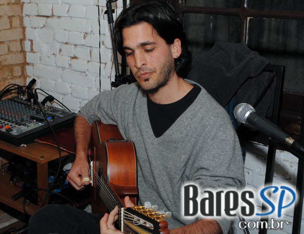 Umbabarauma Bar recebeu no domingo Brasilianos e os Bartolomeus Umbabarauma Bar recebeu no domingo Brasilianos e os Bartolomeus