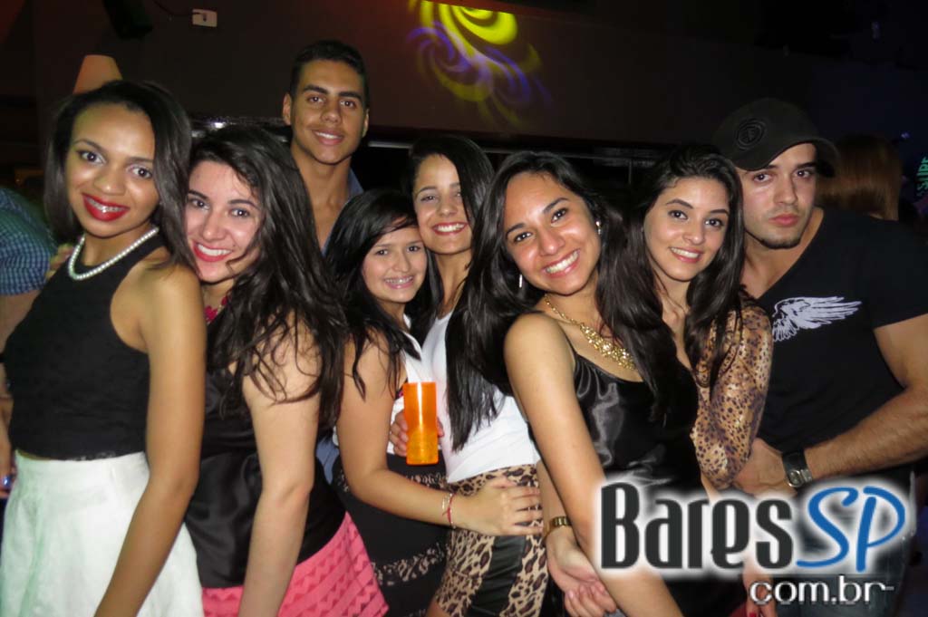 Noite Sertaneja no comando de convidados no Maevva Bar Noite Sertaneja no comando de convidados no Maevva Bar