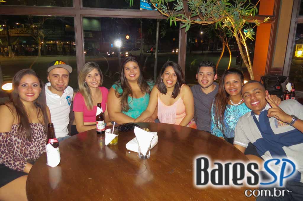 Noite Sertaneja no comando de convidados no Maevva Bar Noite Sertaneja no comando de convidados no Maevva Bar