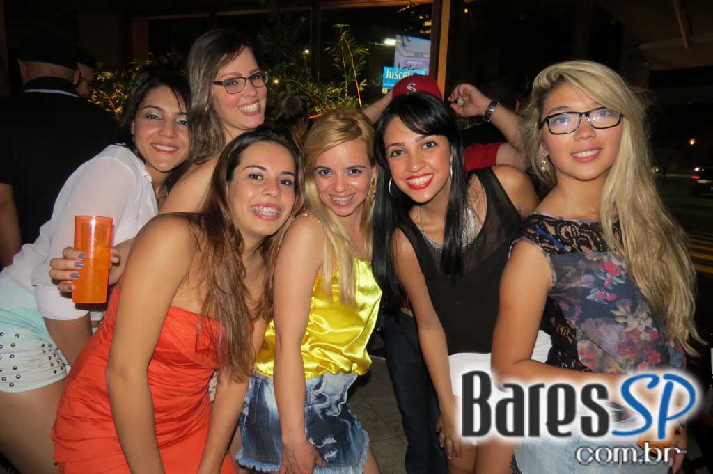 Noite Sertaneja no comando de convidados no Maevva Bar Noite Sertaneja no comando de convidados no Maevva Bar