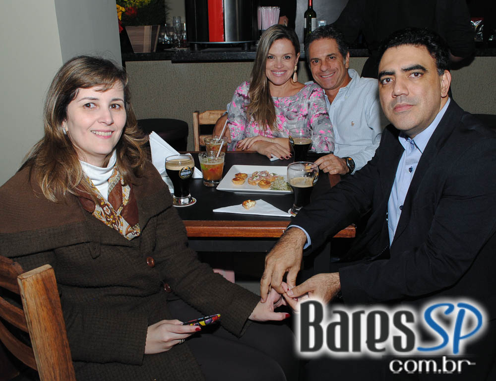 Alcino Bar inaugurou na quinta-feira com coquetel para convidados Alcino Bar inaugurou na quinta-feira com coquetel para convidados