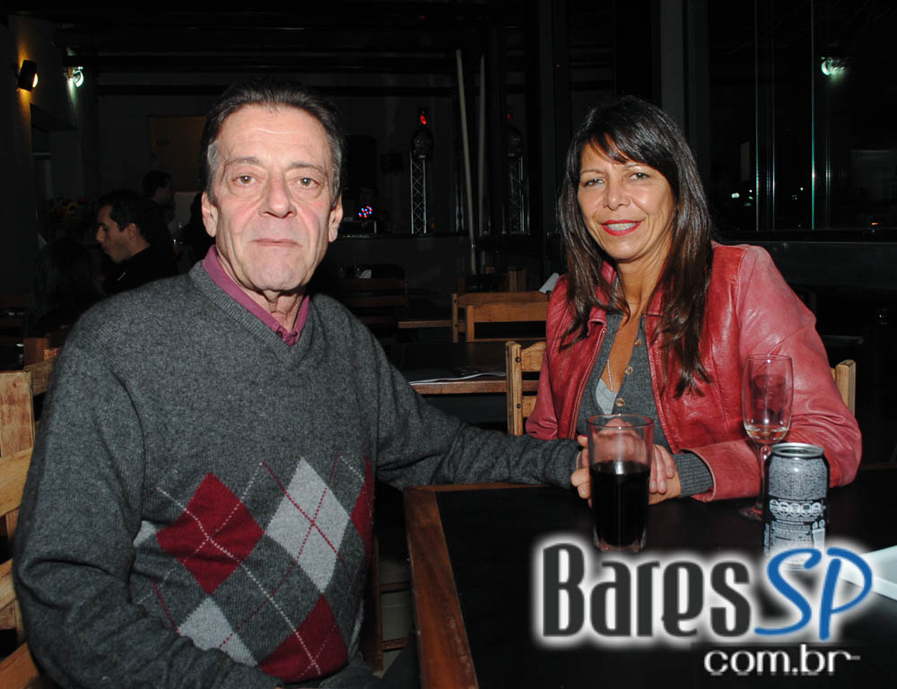 Alcino Bar inaugurou na quinta-feira com coquetel para convidados Alcino Bar inaugurou na quinta-feira com coquetel para convidados