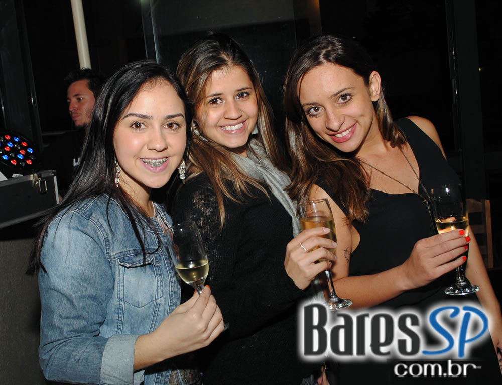 Alcino Bar inaugurou na quinta-feira com coquetel para convidados Alcino Bar inaugurou na quinta-feira com coquetel para convidados