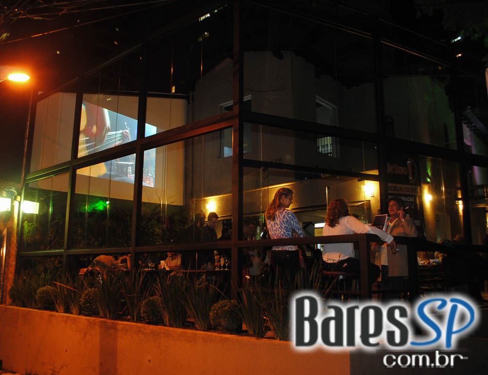 Alcino Bar inaugurou na quinta-feira com coquetel para convidados Alcino Bar inaugurou na quinta-feira com coquetel para convidados