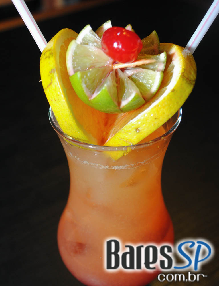 Alcino Bar inaugurou na quinta-feira com coquetel para convidados Alcino Bar inaugurou na quinta-feira com coquetel para convidados