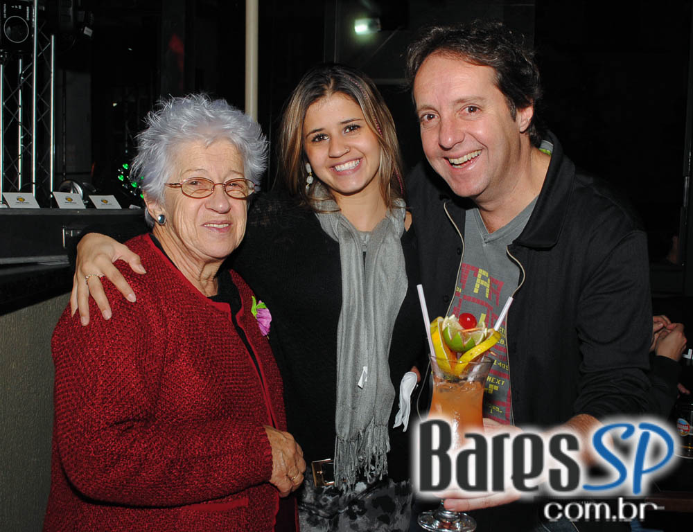 Alcino Bar inaugurou na quinta-feira com coquetel para convidados Alcino Bar inaugurou na quinta-feira com coquetel para convidados