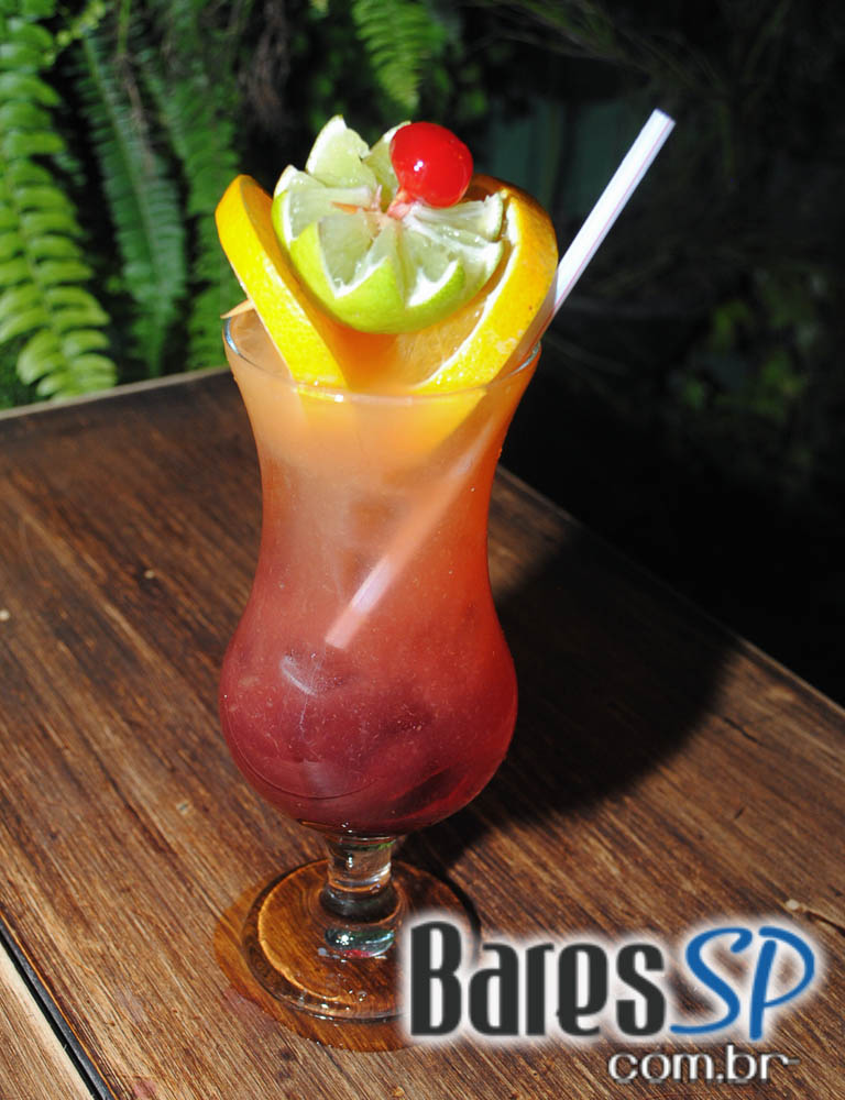 Alcino Bar inaugurou na quinta-feira com coquetel para convidados Alcino Bar inaugurou na quinta-feira com coquetel para convidados