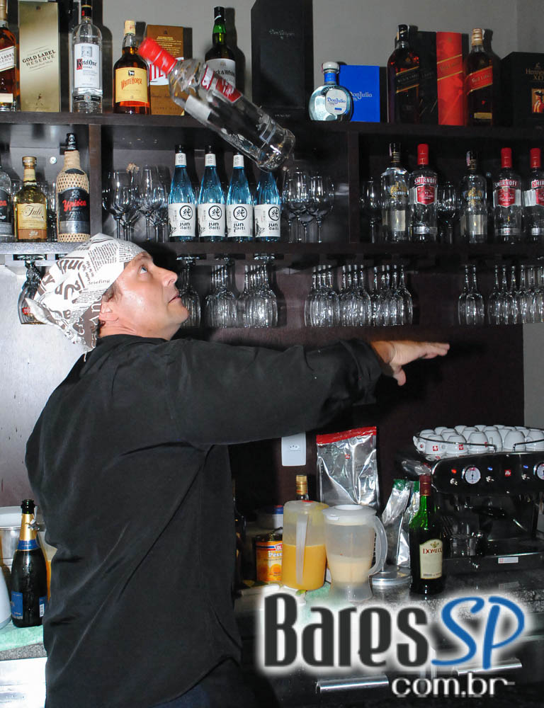 Alcino Bar inaugurou na quinta-feira com coquetel para convidados Alcino Bar inaugurou na quinta-feira com coquetel para convidados