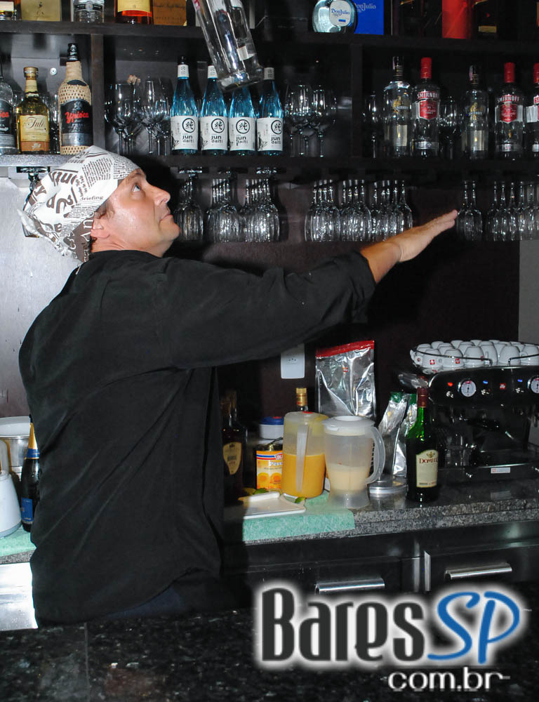 Alcino Bar inaugurou na quinta-feira com coquetel para convidados Alcino Bar inaugurou na quinta-feira com coquetel para convidados
