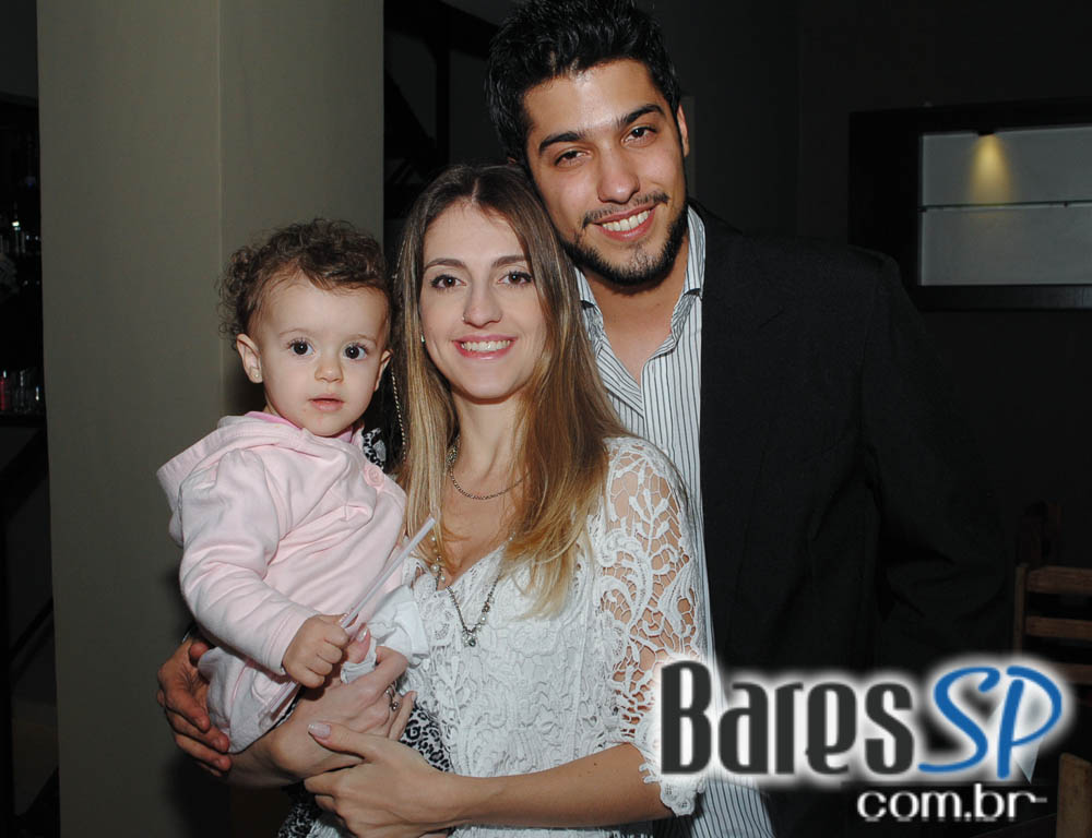 Alcino Bar inaugurou na quinta-feira com coquetel para convidados Alcino Bar inaugurou na quinta-feira com coquetel para convidados