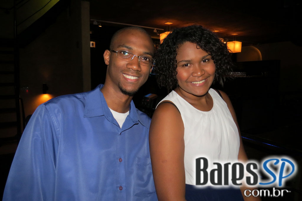 Elza Soares se apresentou no Tom Jazz com o espetáculo inovador Elza Soares se apresentou no Tom Jazz com o espetáculo inovador