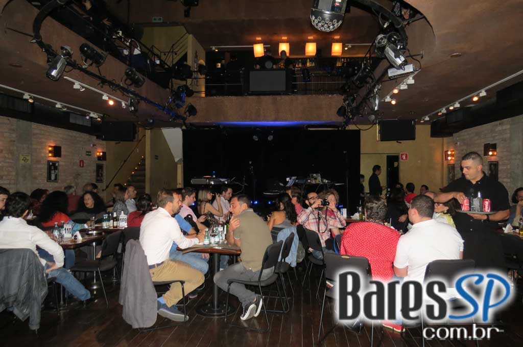 Elza Soares se apresentou no Tom Jazz com o espetáculo inovador Elza Soares se apresentou no Tom Jazz com o espetáculo inovador