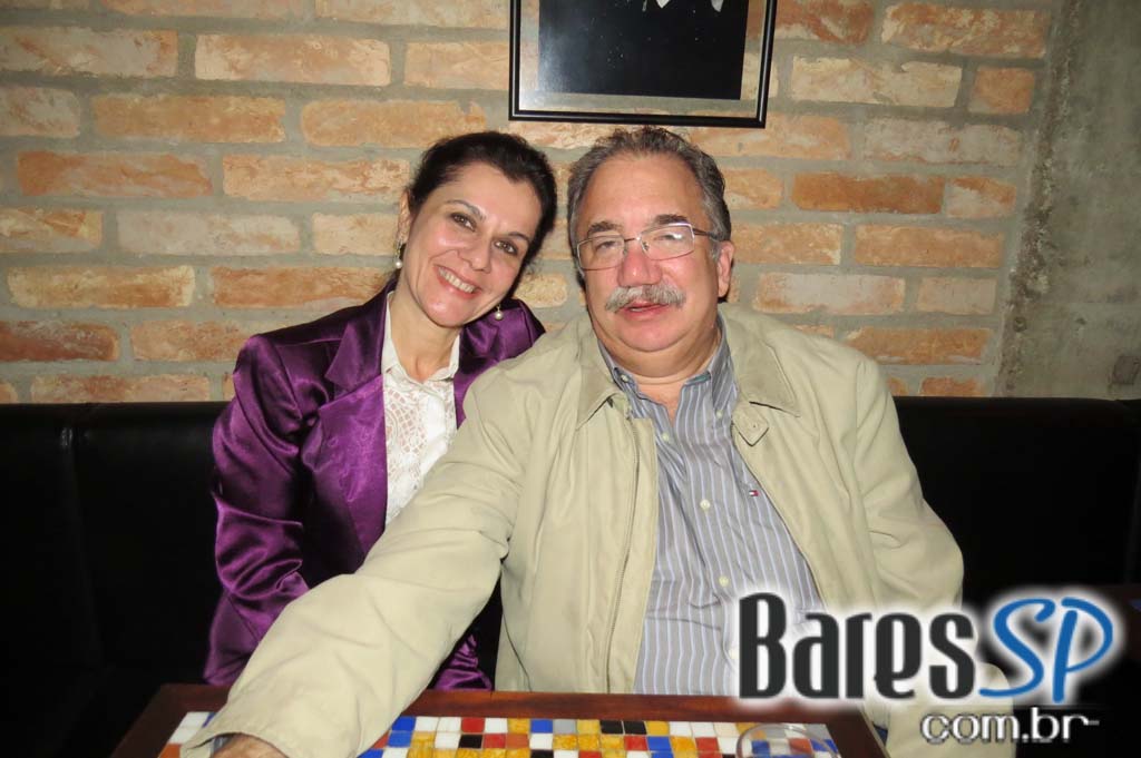 Elza Soares se apresentou no Tom Jazz com o espetáculo inovador Elza Soares se apresentou no Tom Jazz com o espetáculo inovador