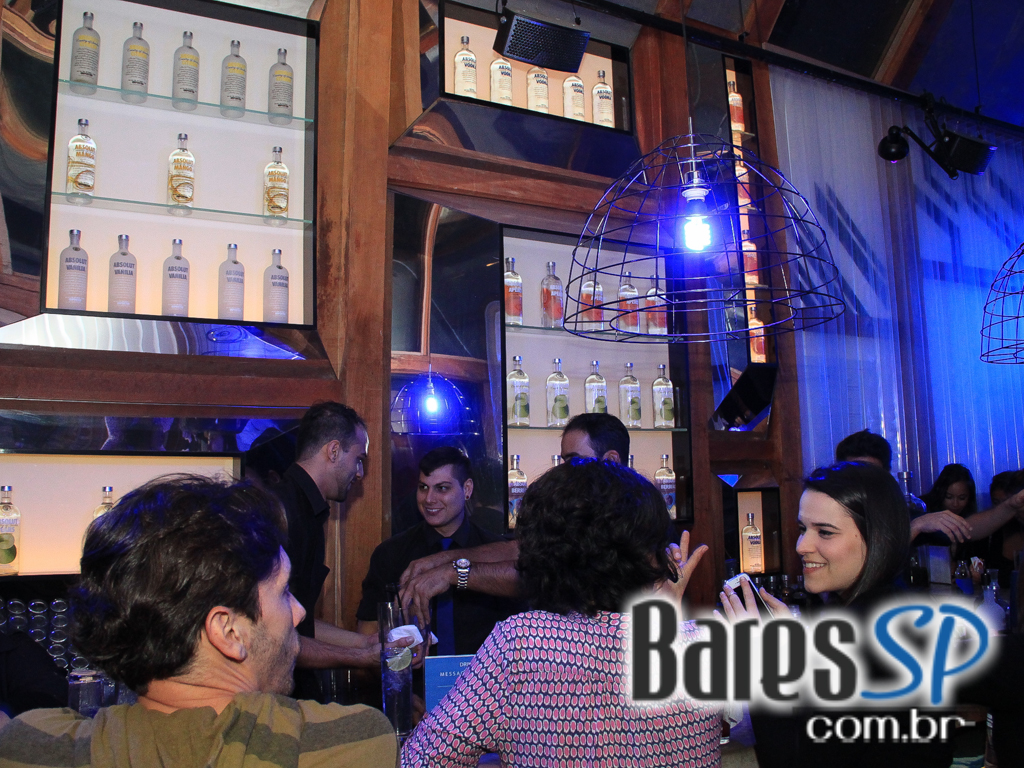 Absolut se transformou com instalação inspirada em obras Absolut se transformou com instalação inspirada em obras