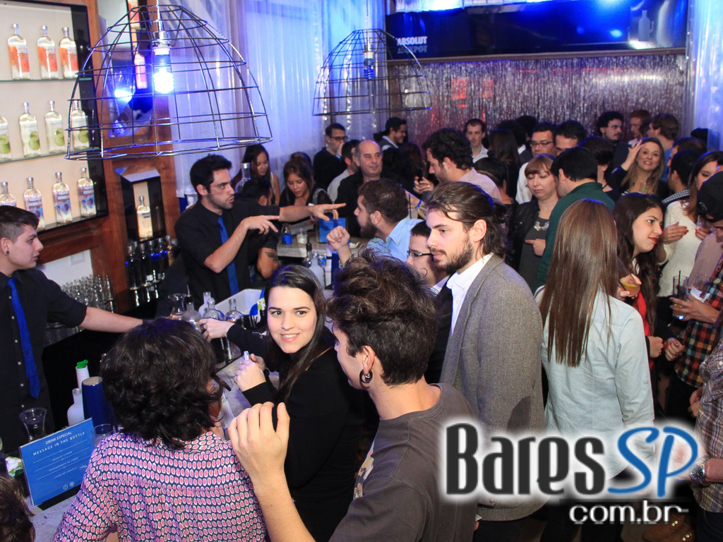 Absolut se transformou com instalação inspirada em obras Absolut se transformou com instalação inspirada em obras