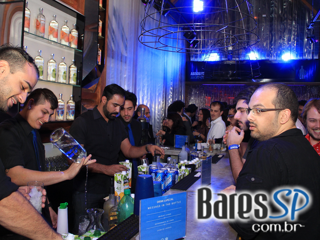 Absolut se transformou com instalação inspirada em obras Absolut se transformou com instalação inspirada em obras