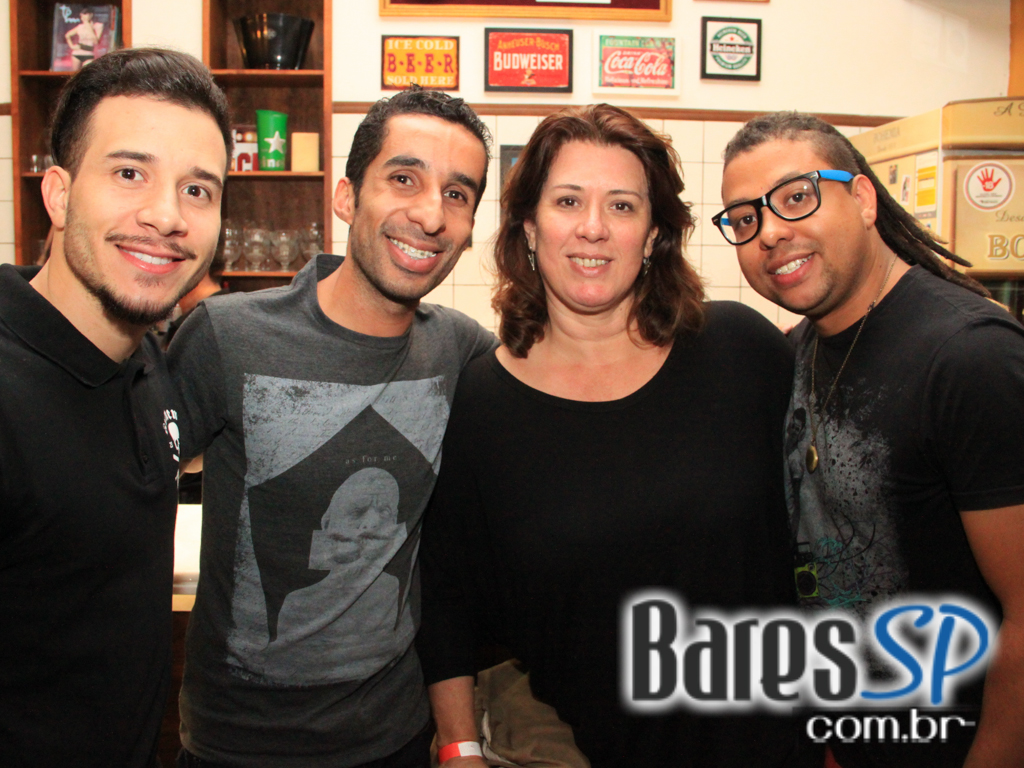 Inauguração do Soundtrackers Café aconteceu na quinta-feira em Pinheiros Inauguração do Soundtrackers Café aconteceu na quinta-feira em Pinheiros