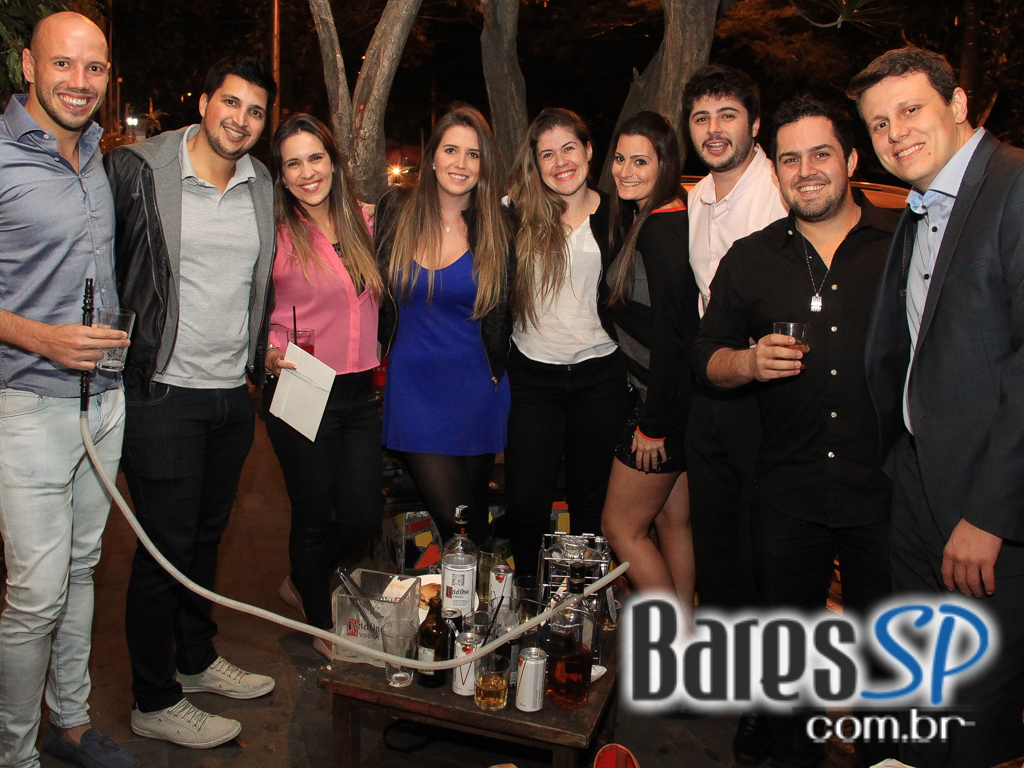 Thereza Dalme se apresentou no palco do Gracia Bar na quinta Thereza Dalme se apresentou no palco do Gracia Bar na quinta