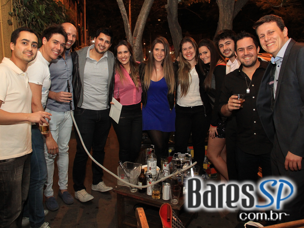 Thereza Dalme se apresentou no palco do Gracia Bar na quinta Thereza Dalme se apresentou no palco do Gracia Bar na quinta