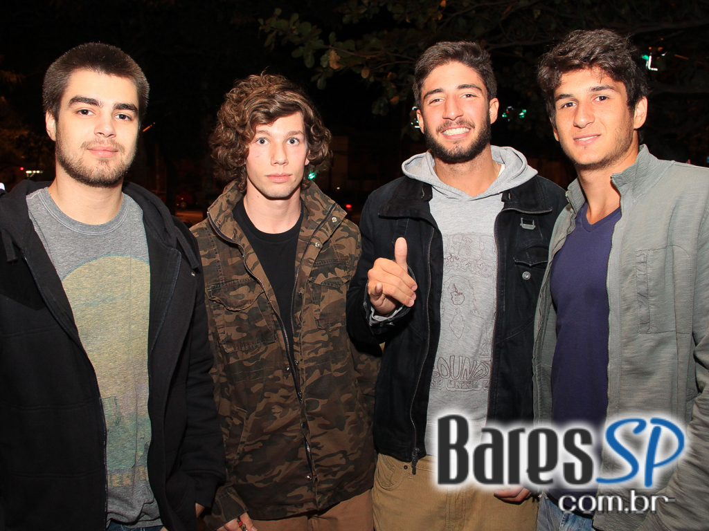 Thereza Dalme se apresentou no palco do Gracia Bar na quinta Thereza Dalme se apresentou no palco do Gracia Bar na quinta