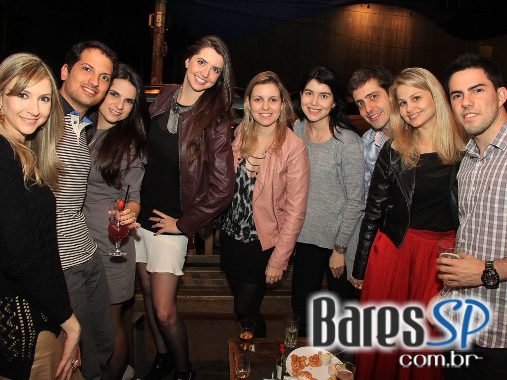 Thereza Dalme se apresentou no palco do Gracia Bar na quinta Thereza Dalme se apresentou no palco do Gracia Bar na quinta