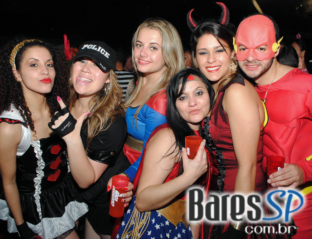 28º Caxorro Loco 2014 com festa Open Bar à fantasia no Via Matarazzo 28º Caxorro Loco 2014 com festa Open Bar à fantasia no Via Matarazzo
