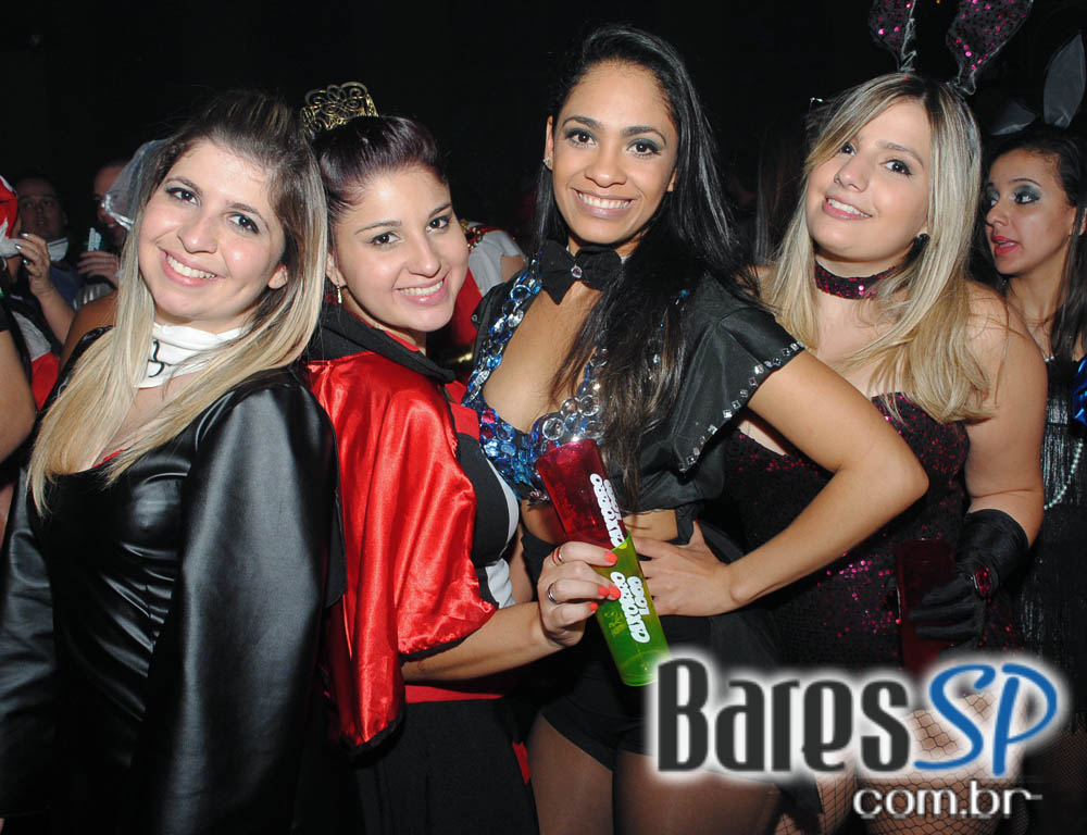 28º Caxorro Loco 2014 com festa Open Bar à fantasia no Via Matarazzo 28º Caxorro Loco 2014 com festa Open Bar à fantasia no Via Matarazzo